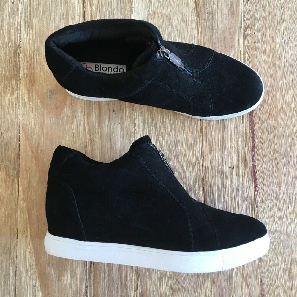 BLONDO Black Suede Waterproof Hidden Wedge Ankle Bootie Top Zipper Size 9M
